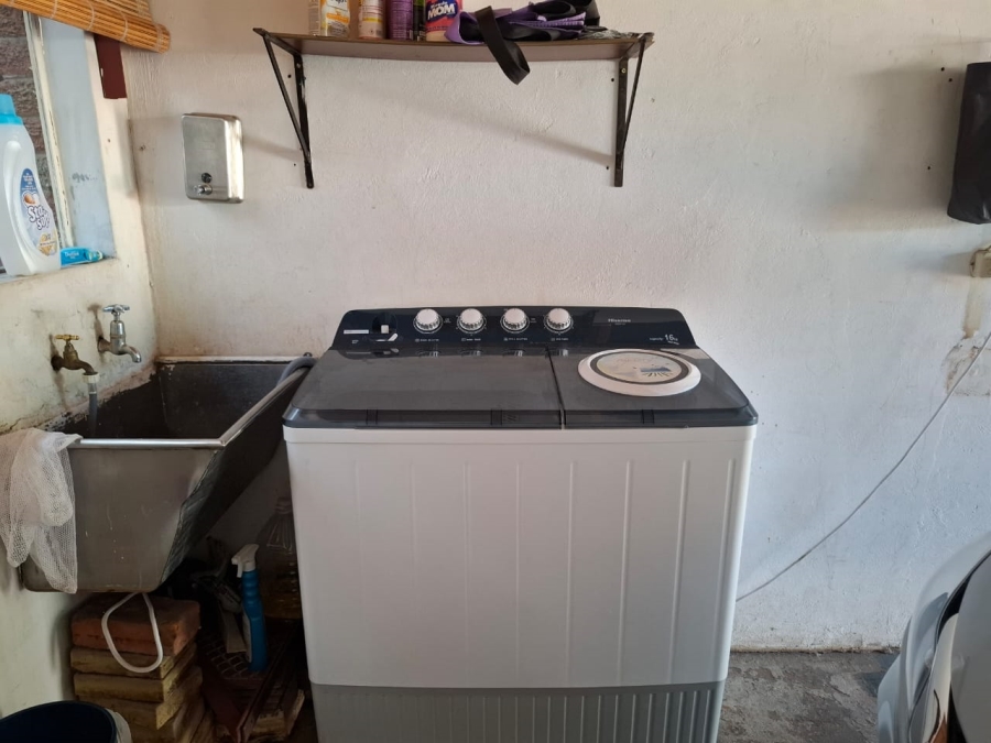 2 Bedroom Property for Sale in Navalsig Free State